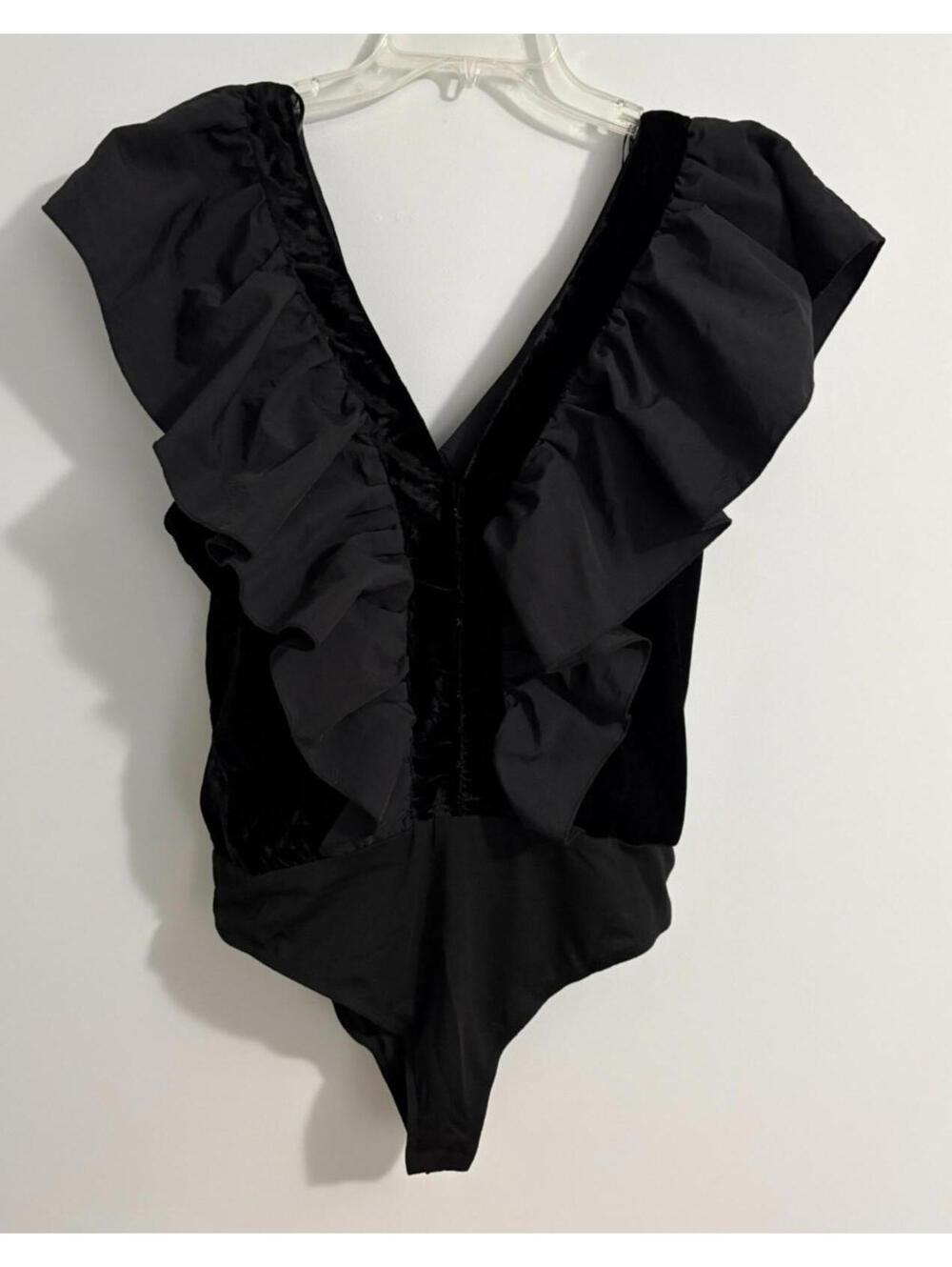 Forever 21 Bodysuit Ruffle Butterfly-Sleeve Black Velvet Trim XL V-Neckline